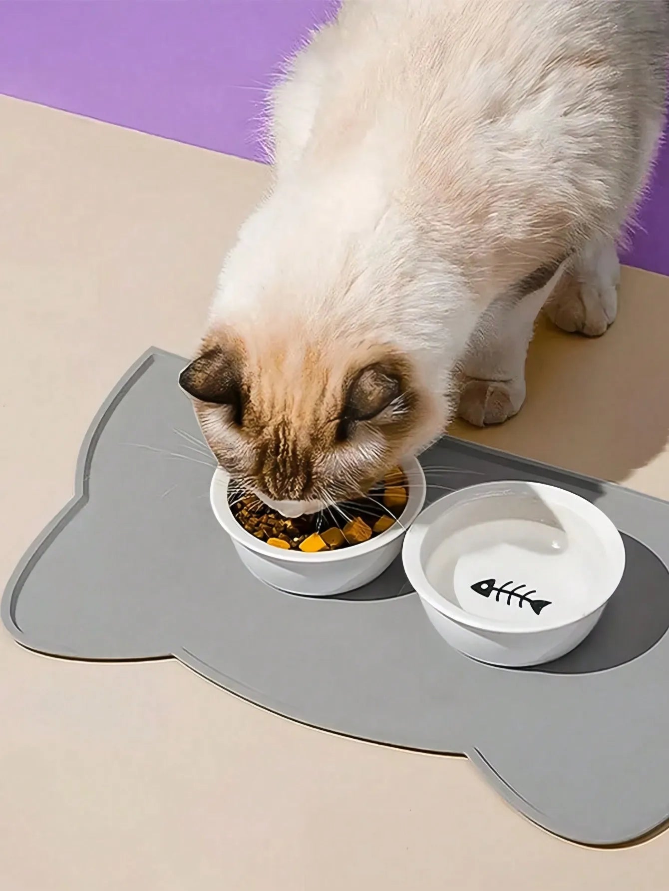 Waterproof, Anti-Slip, Leak-Proof,  Silicone Feeding Mat, Dogs Or Cats